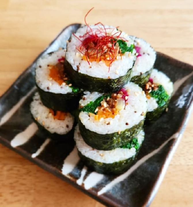 えごま油とごま油をミックスした「えごまたっぷり恵方巻キンパ」。